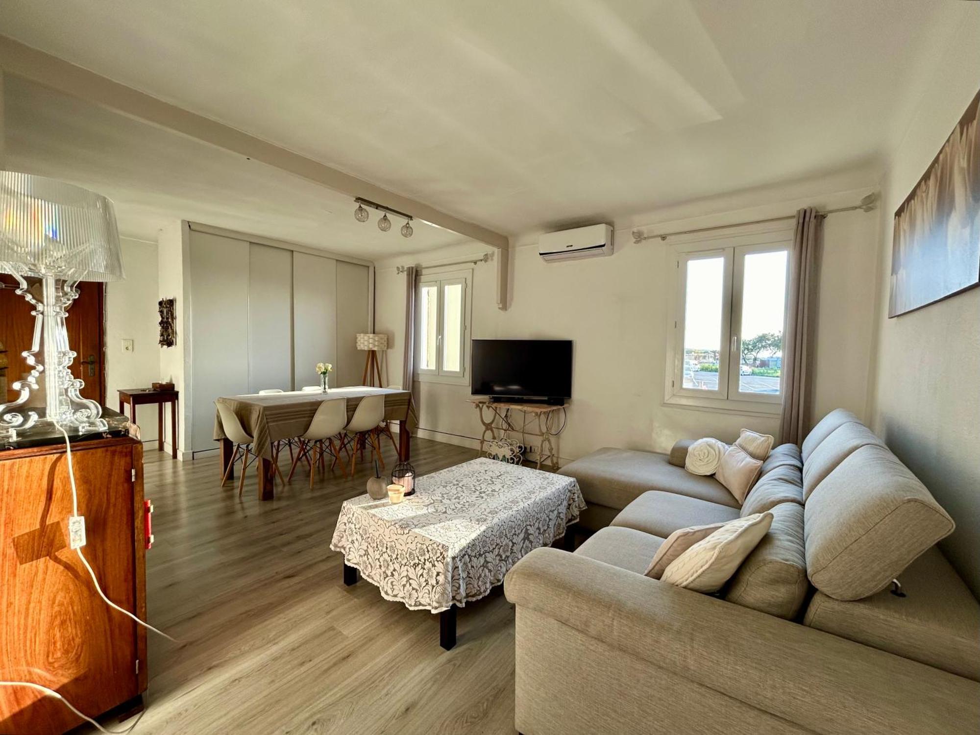Magnifique Devant La Appartement *